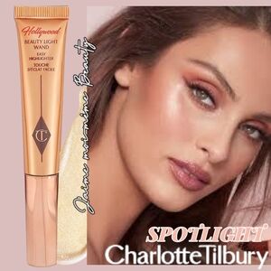Charlotte Tilbury Spotlight Beauty Light Wand- Rose Gold With Silver Pearl